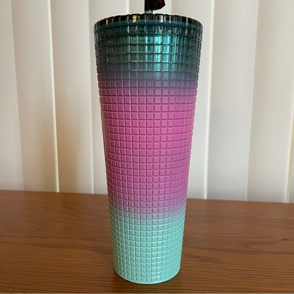 Starbucks Tumbler Valentines 2024 Ombré Cup - Picture 5 of 8